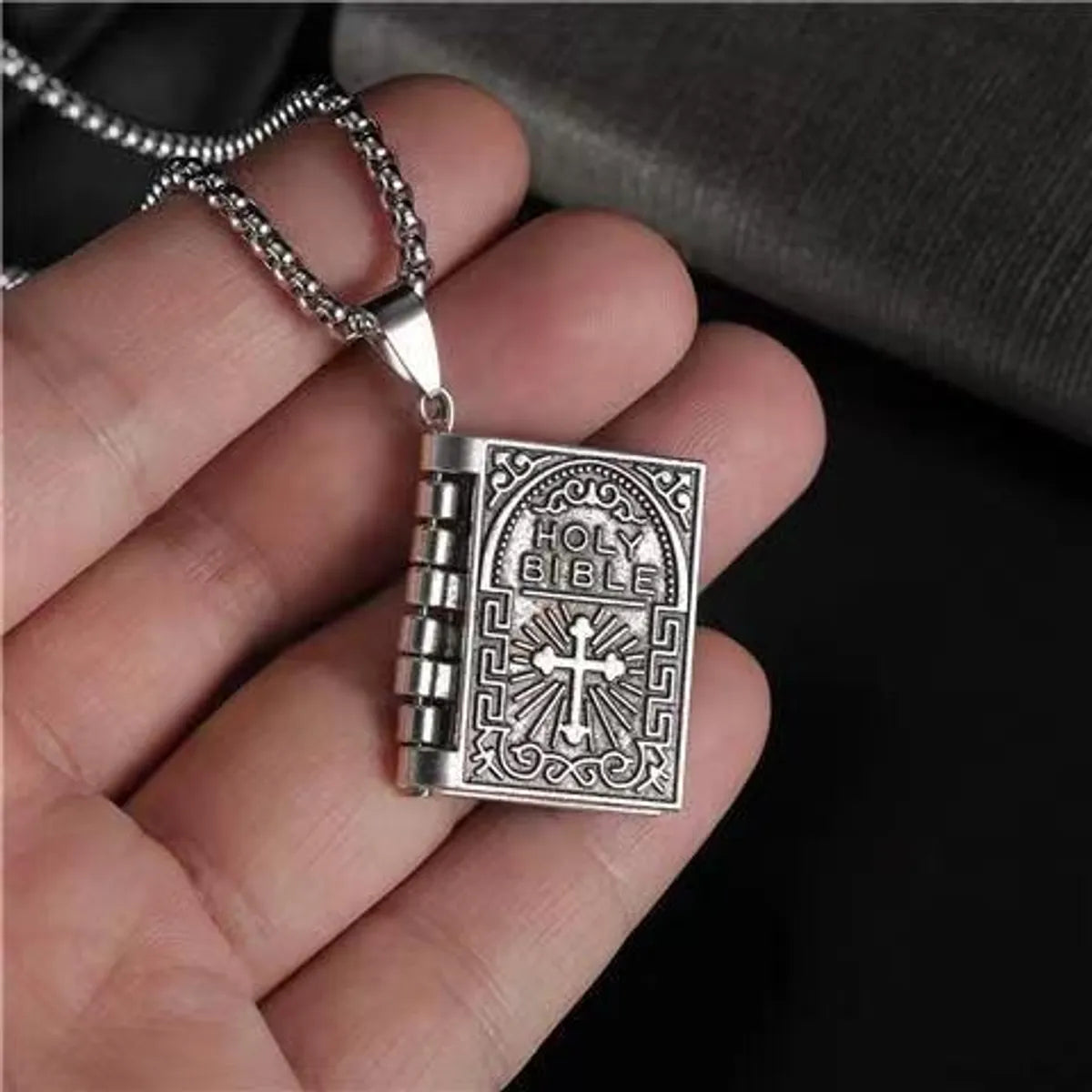 Elegant necklaces and pendants with diamond accents for added sparkle-Hip-Hop Cross Letter Alloy Plating Men'S Pendant Necklace