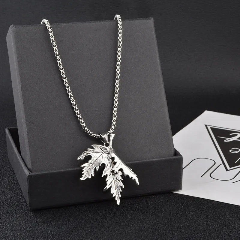 Unique necklaces and pendants with engraved messages for a sentimental gift-Casual Retro Maple Leaf Stainless Steel Alloy Plating Silver Plated Men'S Pendant Necklace