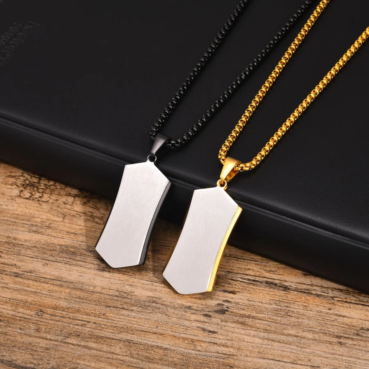 Necklaces and pendants with lock and key designs for a symbolic gesture-Simple Style Geometric Stainless Steel 18k Gold Plated Men's Pendant Necklace