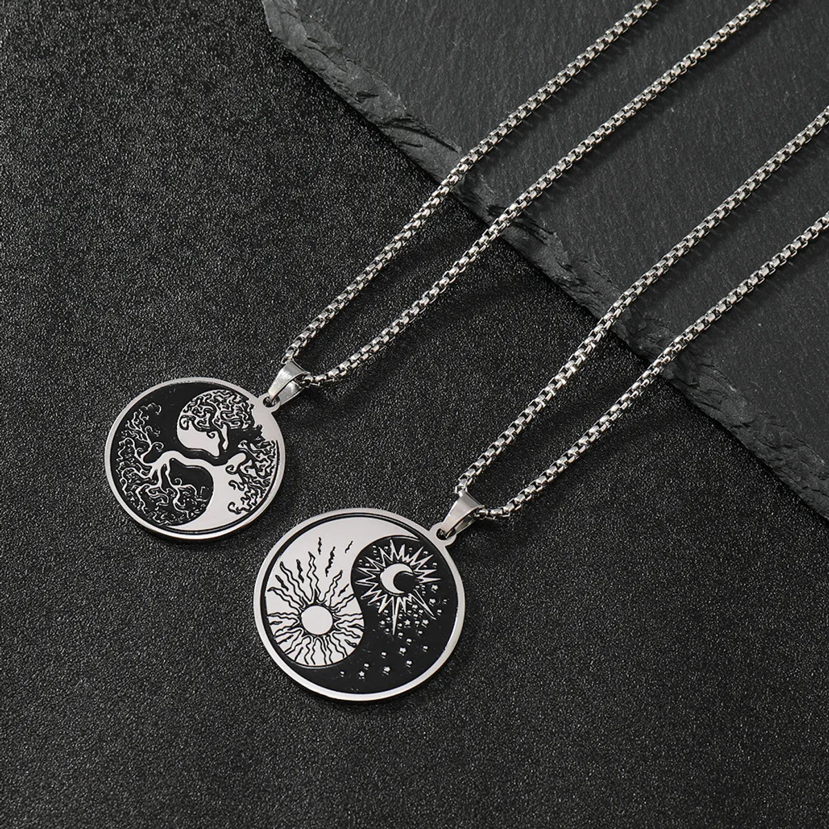 Elegant necklaces and pendants with infinity symbols for timeless designs-Casual Simple Style Geometric Titanium Steel Plating Men'S Pendant Necklace