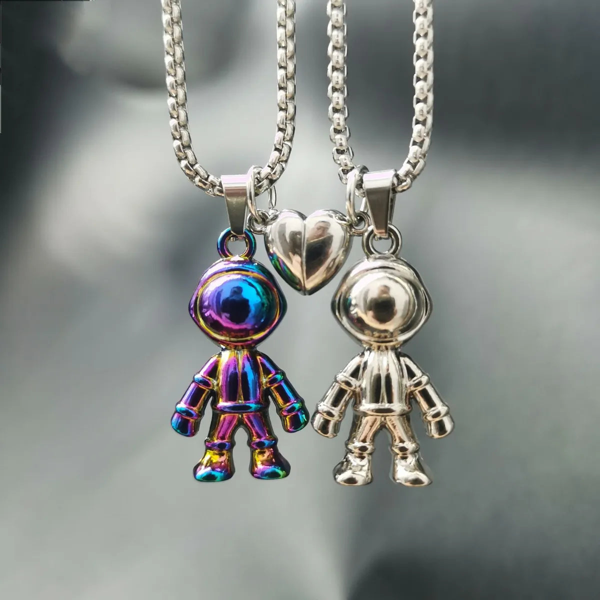 Stunning necklaces and pendants with sapphire gemstones for a luxurious blue hue-Streetwear Cartoon Character Alloy Plating Unisex Charms Pendant Necklace