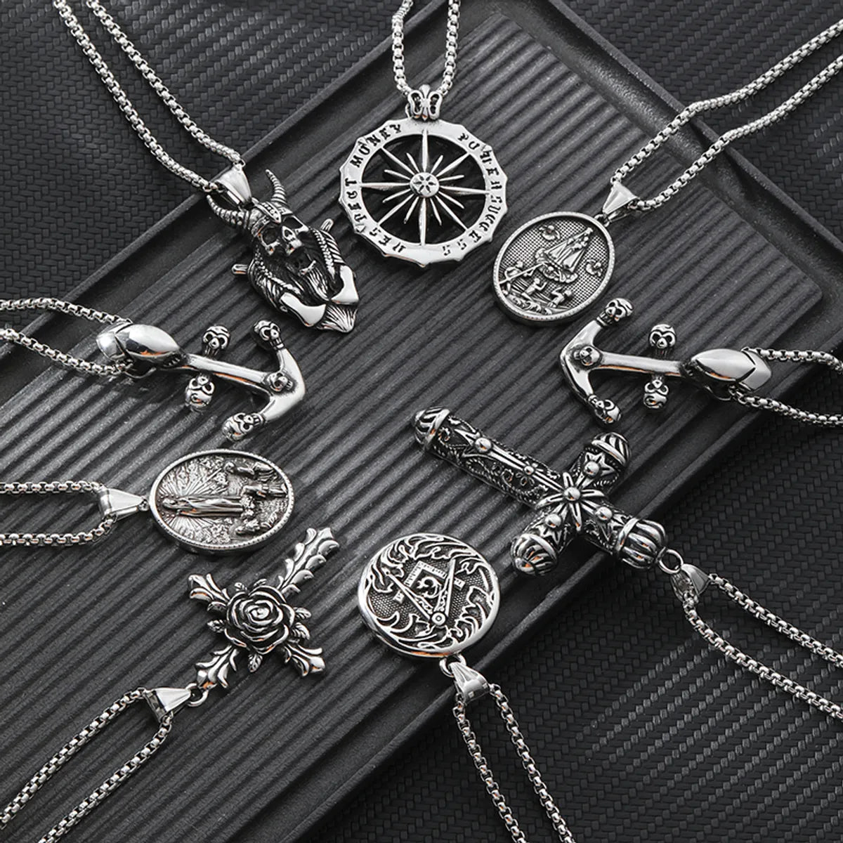 Best necklaces and pendants with vintage lockets for a nostalgic, sentimental look-Hip-Hop Cross Anchor Skull Stainless Steel Carving Men'S Pendant Necklace