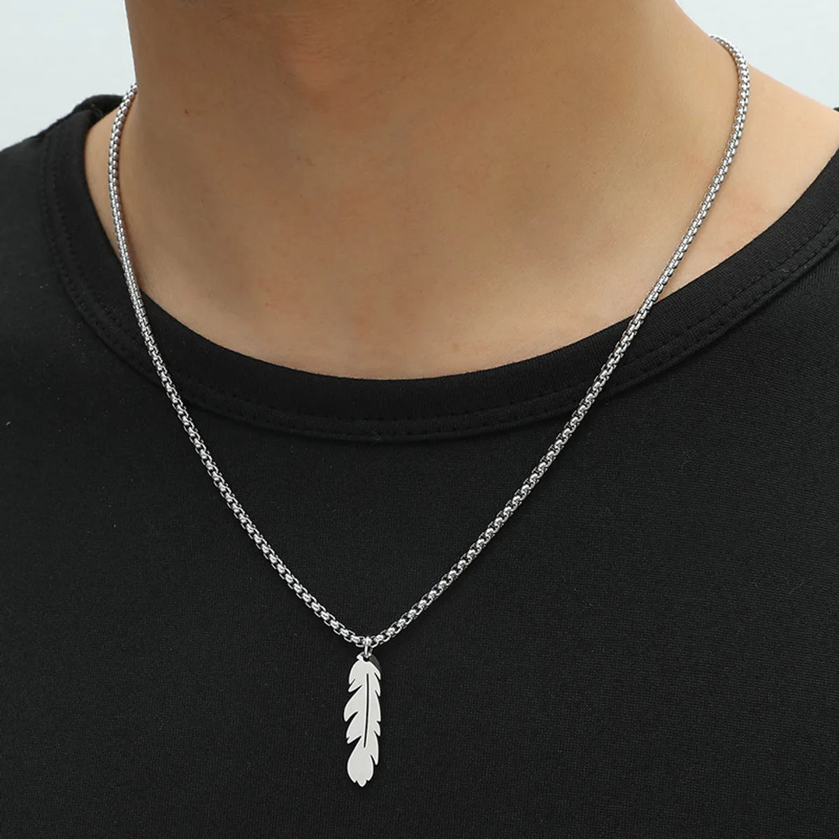 Beautiful necklaces and pendants with moonstone for an ethereal, mystical appearance-Fashion Simple Feather Necklace Personalized Stainless Steel Leaf Pendant Cross-Border Jewelry