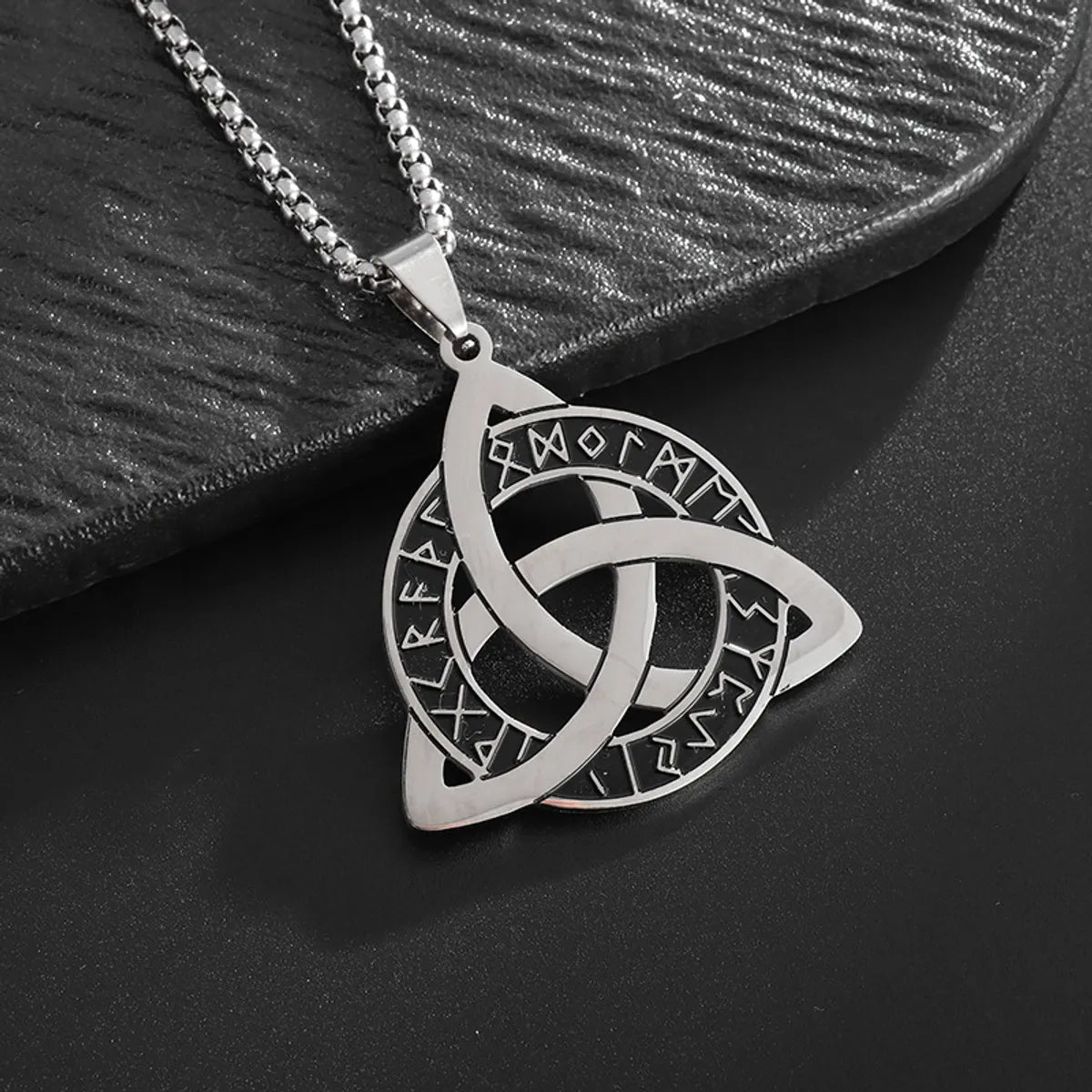 Necklaces and pendants with matching rings for a coordinated set of jewelry-Simple Style Geometric 201 Stainless Steel Plating Unisex Pendant Necklace