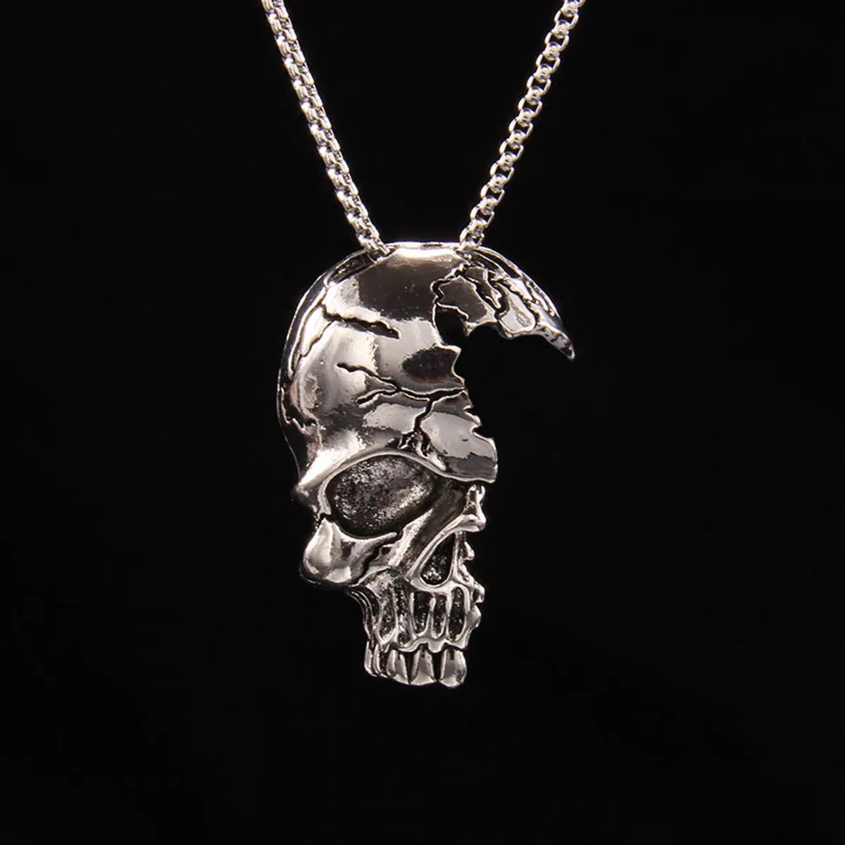 Best necklaces and pendants with intertwined designs for a symbol of unity-Wholesale Jewelry Fashion Skull 201 Stainless Steel Zinc Alloy Pendant Necklace