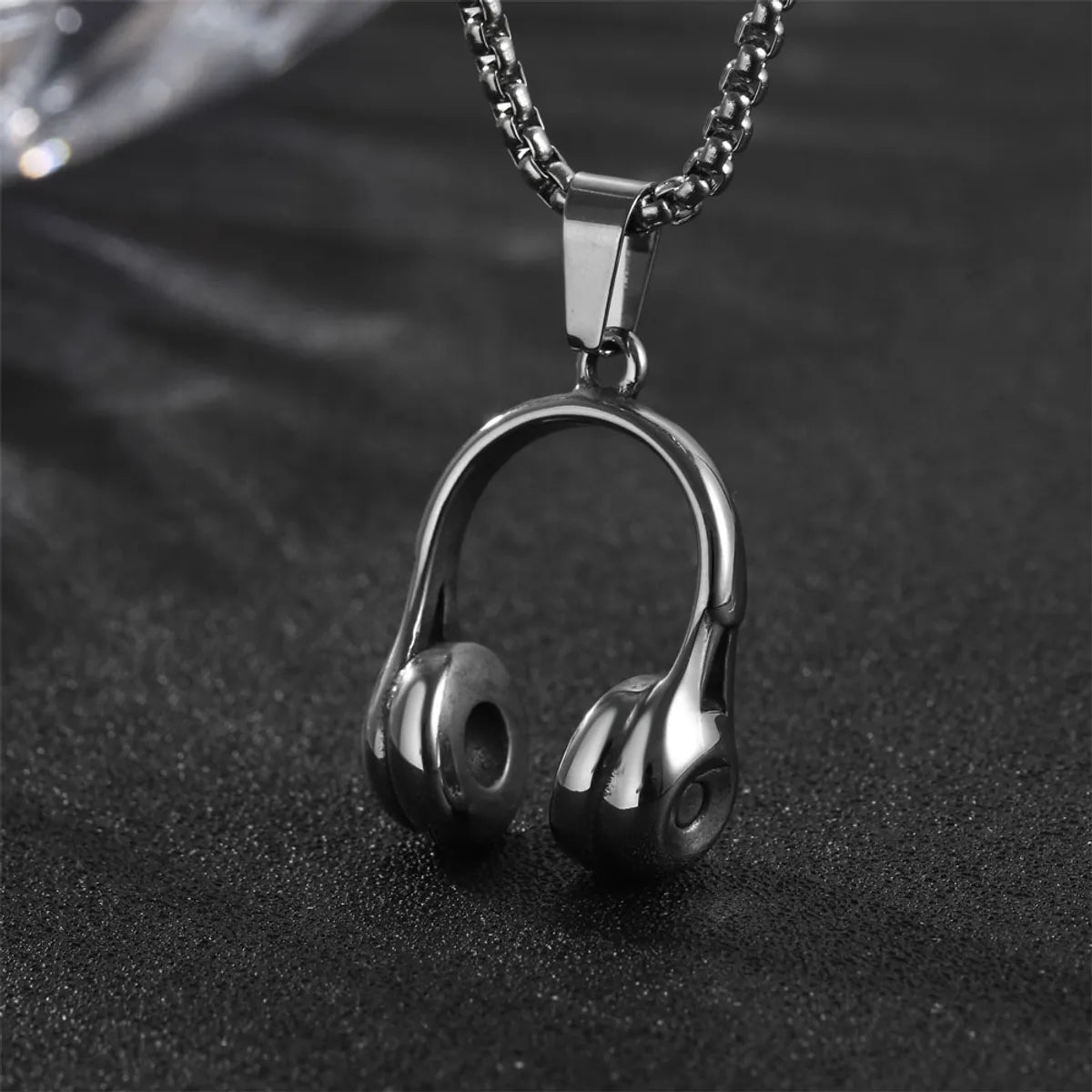 Beautiful necklaces and pendants with butterfly motifs for a whimsical style-IG Style Casual Modern Style Earphones Airplane Whale 304 Stainless Steel Polishing 18K Gold Plated Men'S Pendant Necklace