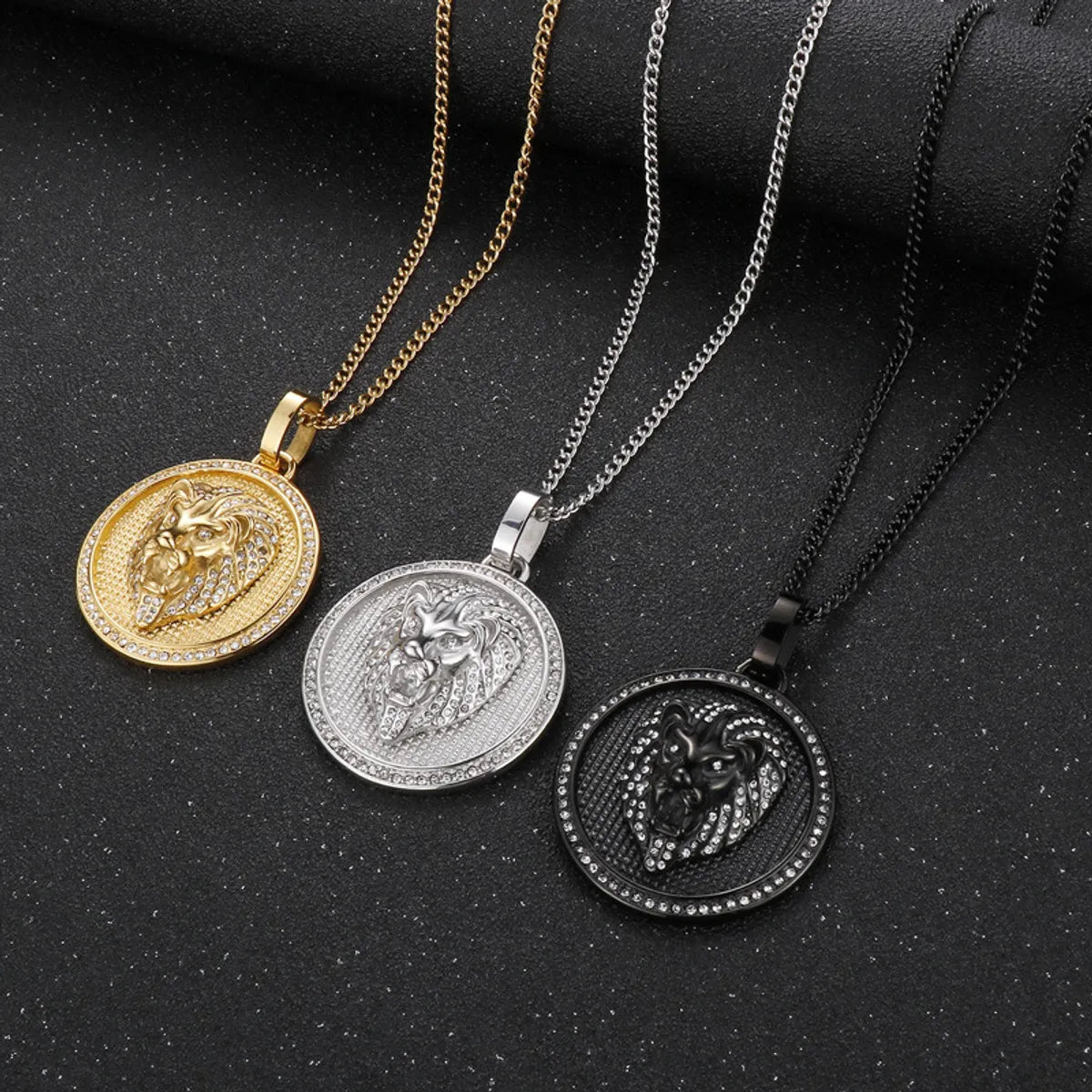 Stylish necklaces and pendants with diamonds for a glamorous and elegant look-Hip-hop Round Titanium Steel Plating 18k Gold Plated Men's Pendant Necklace