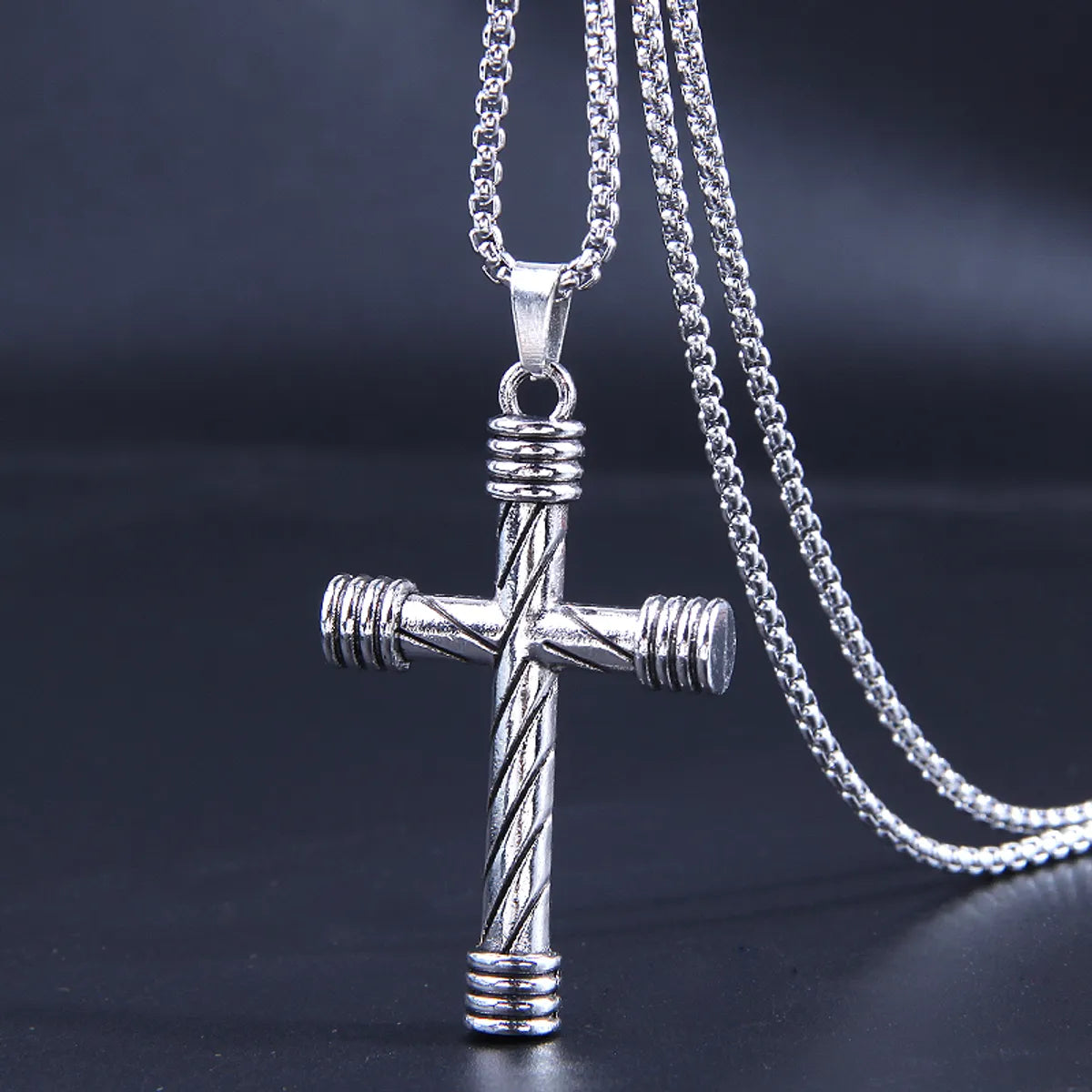 Beautiful necklaces and pendants with diamond halo settings for extra brilliance-Hip-Hop Cross Alloy Plating Pendant Necklace 1 Piece