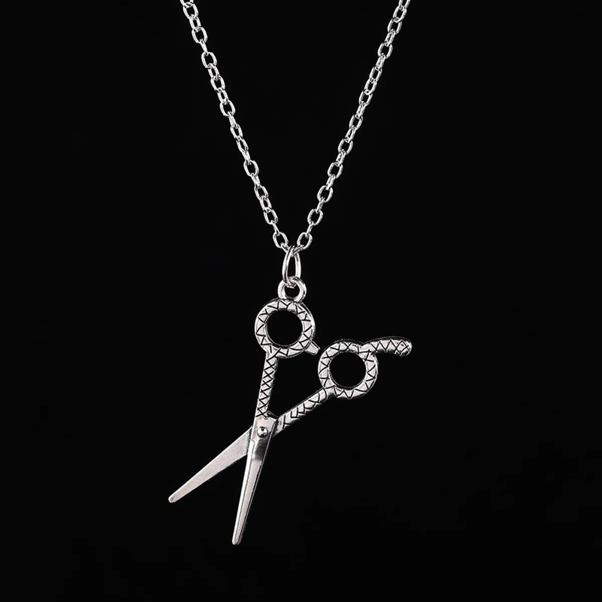 Scissors Cross Chain