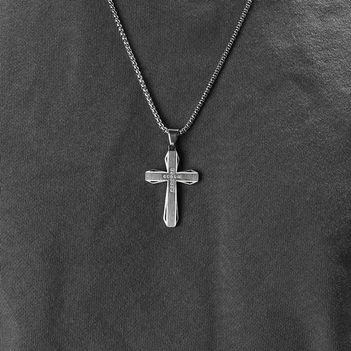 Layered necklaces and pendants for a trendy and fashionable stacked look-Basic Modern Style Classic Style Geometric Cross Titanium Steel Plating Inlay Zircon Men'S Pendant Necklace