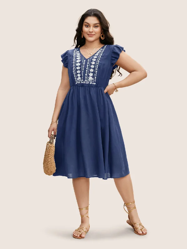 Plus size dresses with jewel tones dazzle quietly -High heel sandals for women -Plus size dresses with deep V-neck -Floral Embroidered V Neck Ruffle Cap Sleeve Dress