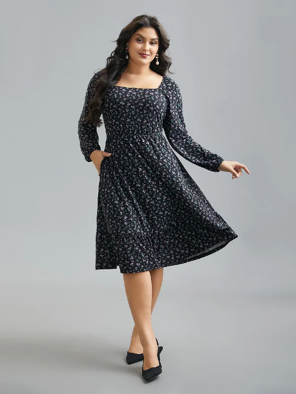 Plus size dresses with stretchy knits hug curves -Sandals with foot cushioning for comfort -Plus size empire waist dresses -Square Neck Ditsy Floral Elastic Waist Dress