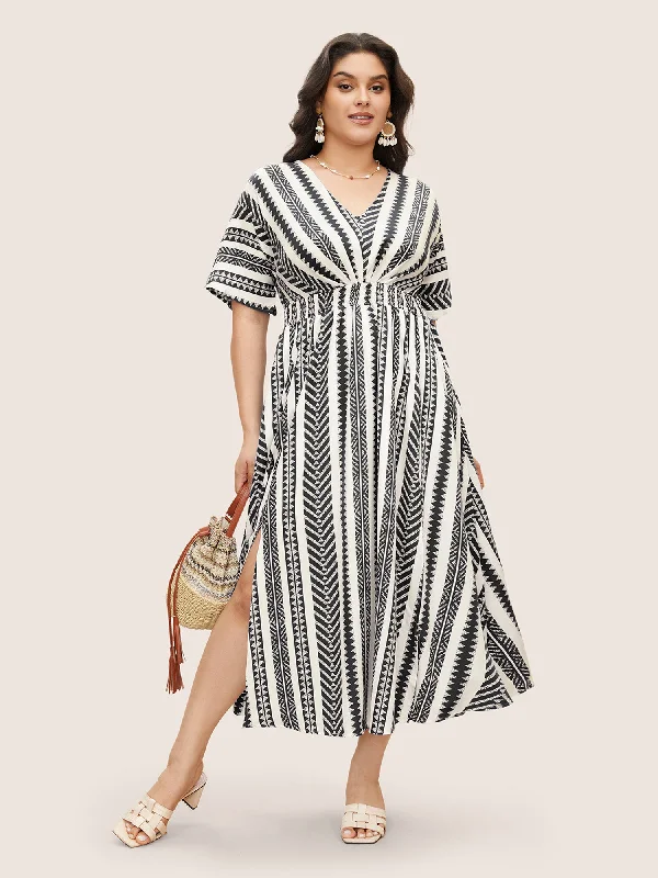 Plus size dresses for celebrations shine with style -Sandals with toe rings -Plus size dresses for pear shaped women -Solid Geometric Dolman Sleeve Pocket Shirred Split Hem Dress