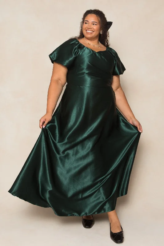 Plus size dresses with matte finishes stay subtle -Comfort sandals with foot arch support -Plus size dresses with ruffles -Tessie Dress in Emerald Satin