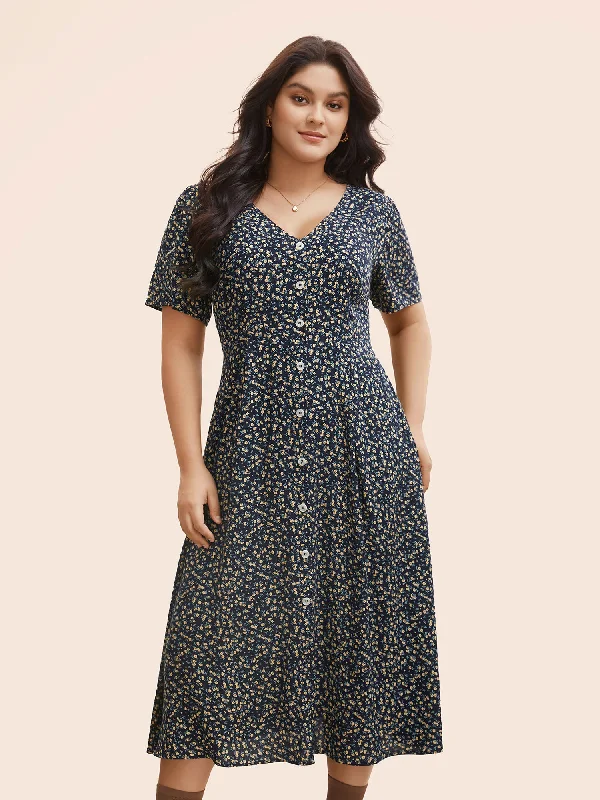 Plus size dresses for chic evenings glow quietly -Sandals for wide toe box -Plus size dresses with high necks -Ditsy Floral Button Detail Elastic Waist Midi Dress