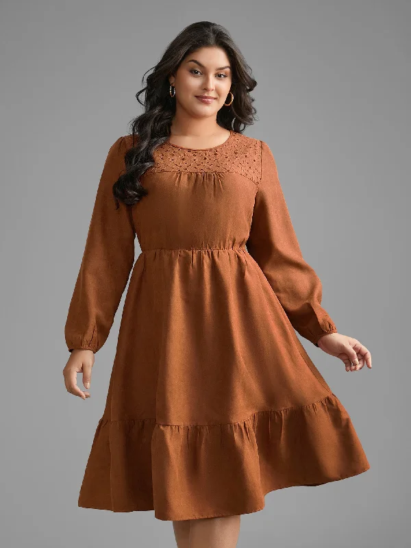 Plus size dresses with unique patterns catch eyes -Sandals for beach vacations -Plus size work dresses -Faux Suede Lace Panel Lantern Sleeve Dress