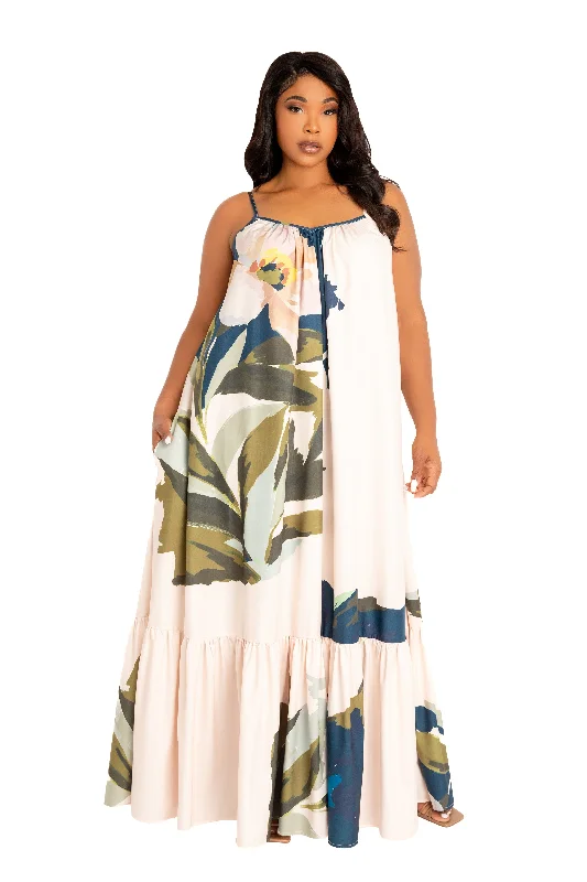 Plus size dresses with durable weaves endure wear -Elegant sandals for evening events -Plus size vintage dresses -Floral Voluminous Maxi Dress