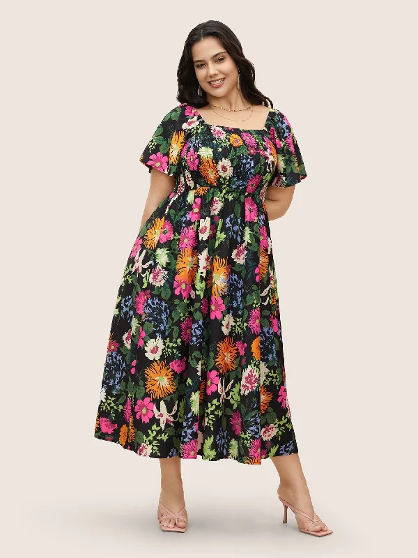 Plus size dresses with A-line cuts flatter curves -Comfortable sandals for work -Plus size dresses for weddings -Floral Backless Shirred Square Neck Pocket Ruffle Hem Dress