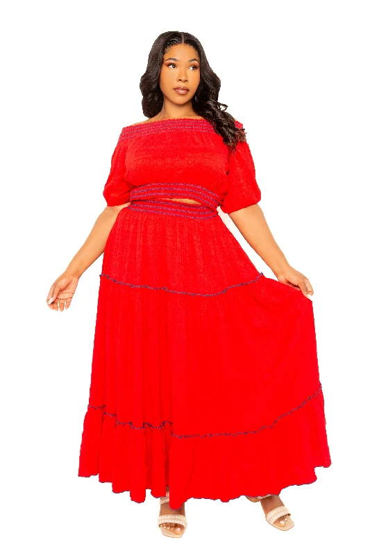 Plus size dresses featuring striped patterns are fresh -Sandals with decorative buckles -Plus size dresses for curvy body types -Smocking Top and Skirt Set