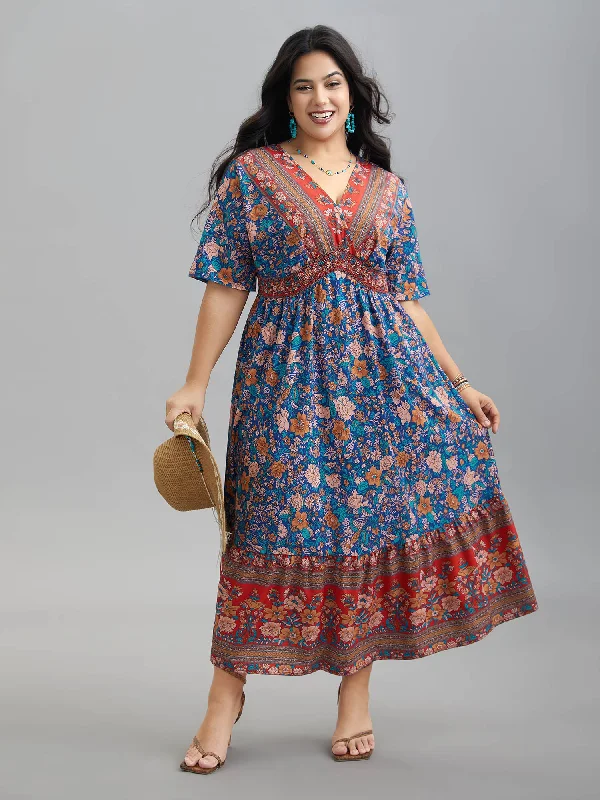 Flattering plus size dresses for curvy figures look stunning -Comfortable sandals for women -Plus size dresses for women -Boho Print Ruffled Shirred V-Neck Maxi Dress