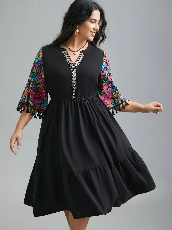 Plus size dresses for office wear stay sharp -Sandals for wide toe box -Plus size dresses with high necks -Cotton Floral Embroidered Contrast Webbing Tassels Dress