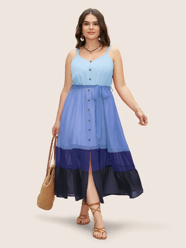 Plus size dresses with tie waists adjust perfectly -Sandals for plus size women -Plus size dresses with lace details -Colorblock Contrast Button Detail Slit Front Dress