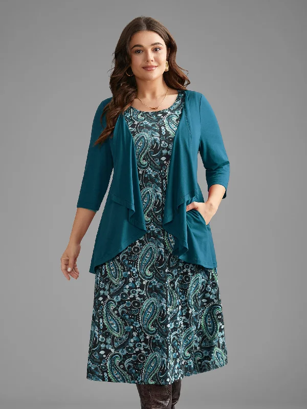 Plus size dresses featuring boho vibes are chic -Sandals with decorative buckles -Plus size dresses for curvy body types -Two Piece Paisley Print Knit Dress Set