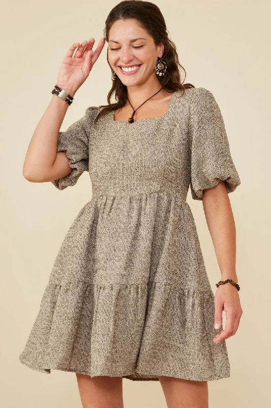 Plus size dresses with unique cuts stand apart -Fashion sandals for special occasions -Plus size dresses for New Year’s Eve -Square Neck Textured Knit Bubble Sleeve Dress