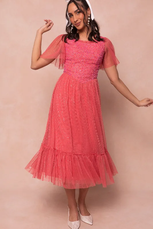 Plus size dresses with bright hues feel lively -Casual sandals for walking long hours -Plus size dresses for bridesmaids -Dulce Dress in Pink