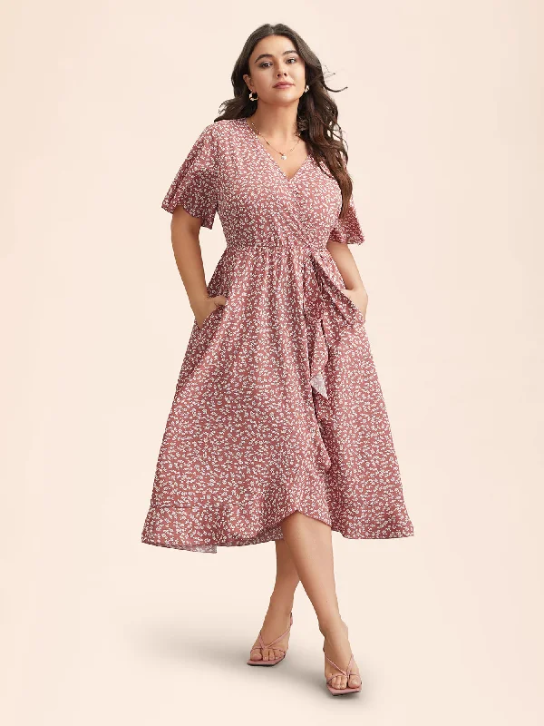 Plus size dresses for trendy vibes stay current -Sandals for women with bunions -Plus size dresses with pleats -Ditsy Floral Print Stretchy-Waist Ruffle Midi Dress